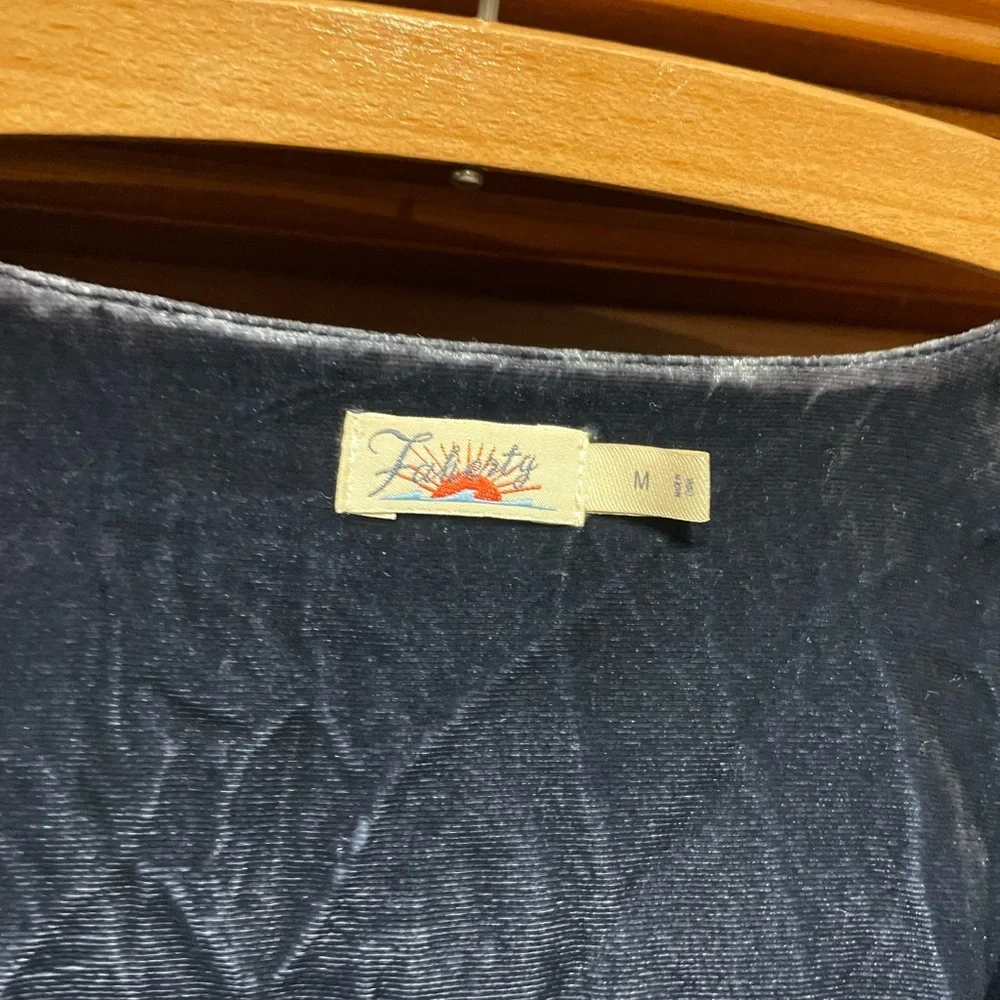 ✨Faherty rowan stretch silk velvet button down✨ - Picture 4 of 7